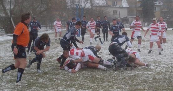 Ragby v Říčanech v Ladovské zimě vyhráli Středočeši nad maďarským Vitézkem 26:10