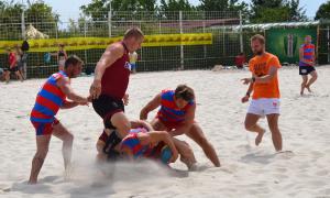 Plážové ragby se hrálo potřinácté pro zábavu i sportovní zážitky