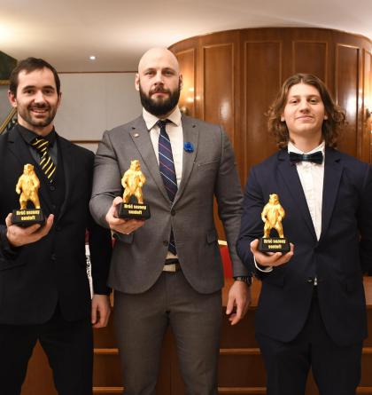 Ragbisté Pragy vyhlásili třikrát po třech hráčích sezóny 2025