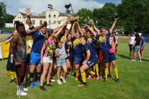 Ragbistky RK Petrovice opět mistryněmi v olympijských sedmičkách Ragbistky RK Petrovice opět mistryněmi v olympijských sedmičkách