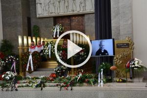 Ragbisté se rozloučili s Milanem Rázgou, s osobností, která se zapsala do historie hry se šiškou Ragbisté se rozloučili s Milanem Rázgou, s osobností, která se zapsala do historie hry se šiškou
