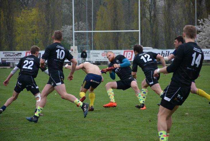 Ať se i poperou, ale v derby rok a půl na hřišti neporažené Sparty s Tatrou uvidíte fair play ragby