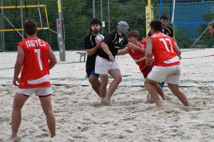 Devadesát ragbistů si zahrálo ragby na pískovišti aneb 21. ročník Prague Beach Rugby 2022