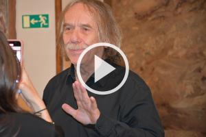 Dokumentární film o Jarkovi Nohavicovi, který hrál ragby, i když ve filmu o něm nehovoří