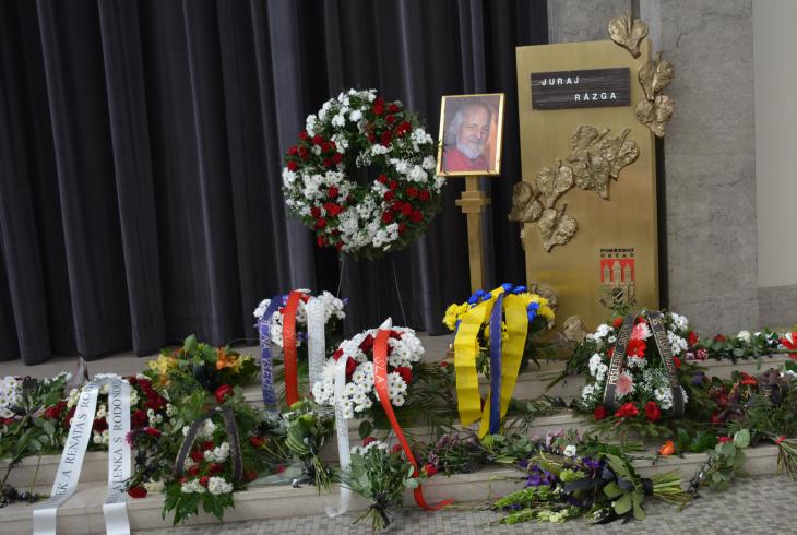 Ragbisté se rozloučili s Jurajem Rázgou, s osobností, která se zapsala do historie hry se šiškou Ragbisté se rozloučili s Jurajem Rázgou, s osobností, která se zapsala do historie hry se šiškou