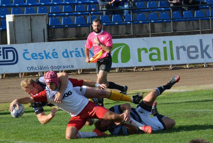 Podívejte se, jak říčanští borci položili dvě pětky v dresu Česka proti Barbarians Podívejte se, jak říčanští borci položili dvě pětky v dresu Česka proti Barbarians