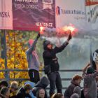 Dýmovnice, světlice a další nebezpečné  předměty  do hledišť ragbyových  hřišť nepatří