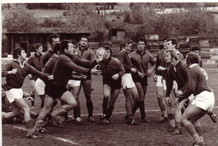 Smutná zpráva z ragby. Zemřel Břetislav Vlk senior, hráč a trenér Zbrojovky, Dragonu Brno a ČR Smutná zpráva z ragby. Zemřel Břetislav Vlk senior, hráč a trenér Zbrojovky, Dragonu Brno a ČR