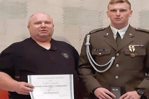 Ragbyový reprezentant Jan Kohout převzal armádní vyznamenání za účast na misi Ragbyový reprezentant Jan Kohout převzal armádní vyznamenání za účast na misi