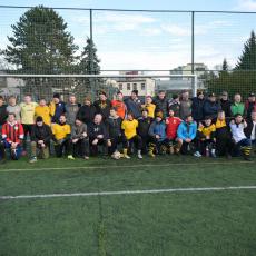 Účastníci fotbálku pohromadě