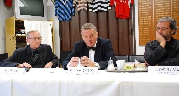 S primátorem Prahy s Bohuslavem Svobodou v klubovně ragbistů Pragy